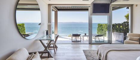 4 Schlafzimmer, Schreibtisch, Bügeleisen/Bügelbrett, Reisekinderbett