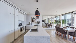 Fridge, microwave, oven, stovetop - Luxurious Ocean front, heated- pool, North facing, complete privacy, Whale Beach (Whale Beach)