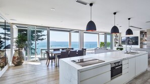 Fridge, microwave, oven, stovetop - Luxurious Ocean front, heated- pool, North facing, complete privacy, Whale Beach (Whale Beach)