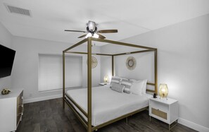 3 slaapkamers, een bureau, een strijkplank/strijkijzer, gratis wifi