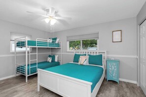 3 habitaciones, escritorio, tabla de planchar con plancha y wifi gratis 