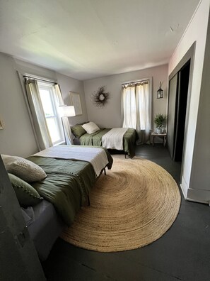 3 habitaciones, tabla de planchar con plancha y wifi gratis 