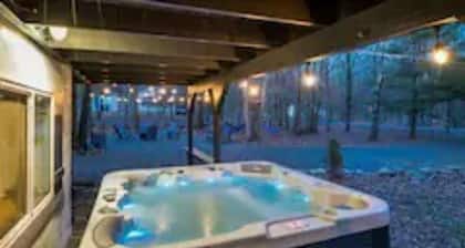 Zen Escape : Game Room : Hot Tub