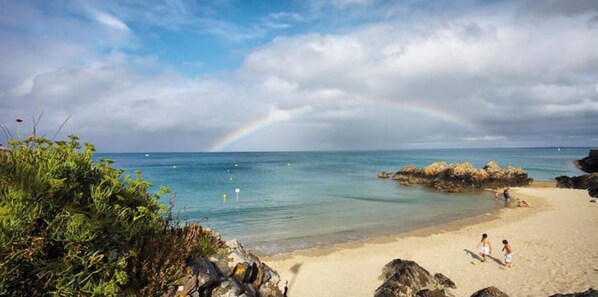 Platja a a prop 