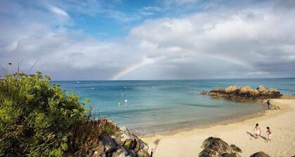 Meublé de Charme avec sauna privatif, deux chambres, la plage à 200m