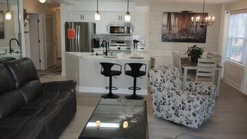 Villa, 2 Bedrooms | Living area