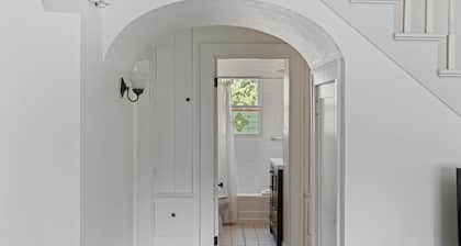 Charming Cottage Near Lake Michigan – Walk to Dining, Shops & Bike Trails!