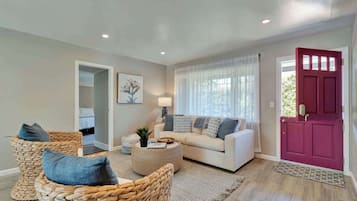 Televisi layar datar 42-inci dengan saluran TV digital