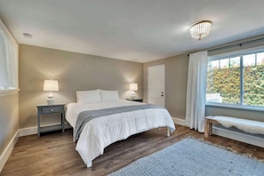 3 bedrooms, individually decorated, individually furnished, free WiFi