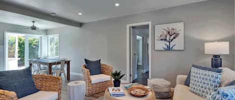 House, Multiple Beds, Patio, Garden View (Mesa Cottage) | Living area | 42-inch flat-screen TV with digital channels