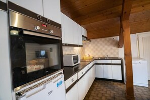 Frigorifero, microonde, forno, lavastoviglie
