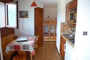Dining - Floor -1, balcony, tv, ski locker, 25m², Châtel (Châtel)