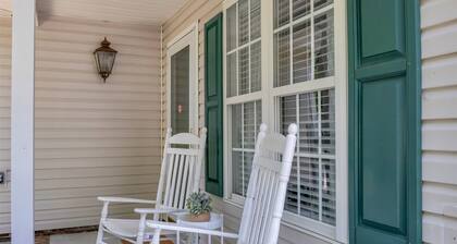 *Walk to Downtown * Fenced Yard