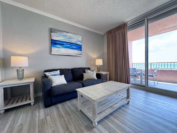 Smart-TV, DVD-spiller, fotballspill og bordtennis