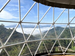 Ultra Luxe Dome + Hot Tub + Mountain View | Individually decorated, individually furnished, free WiFi, bed sheets - The Glamping Collective (Clyde)