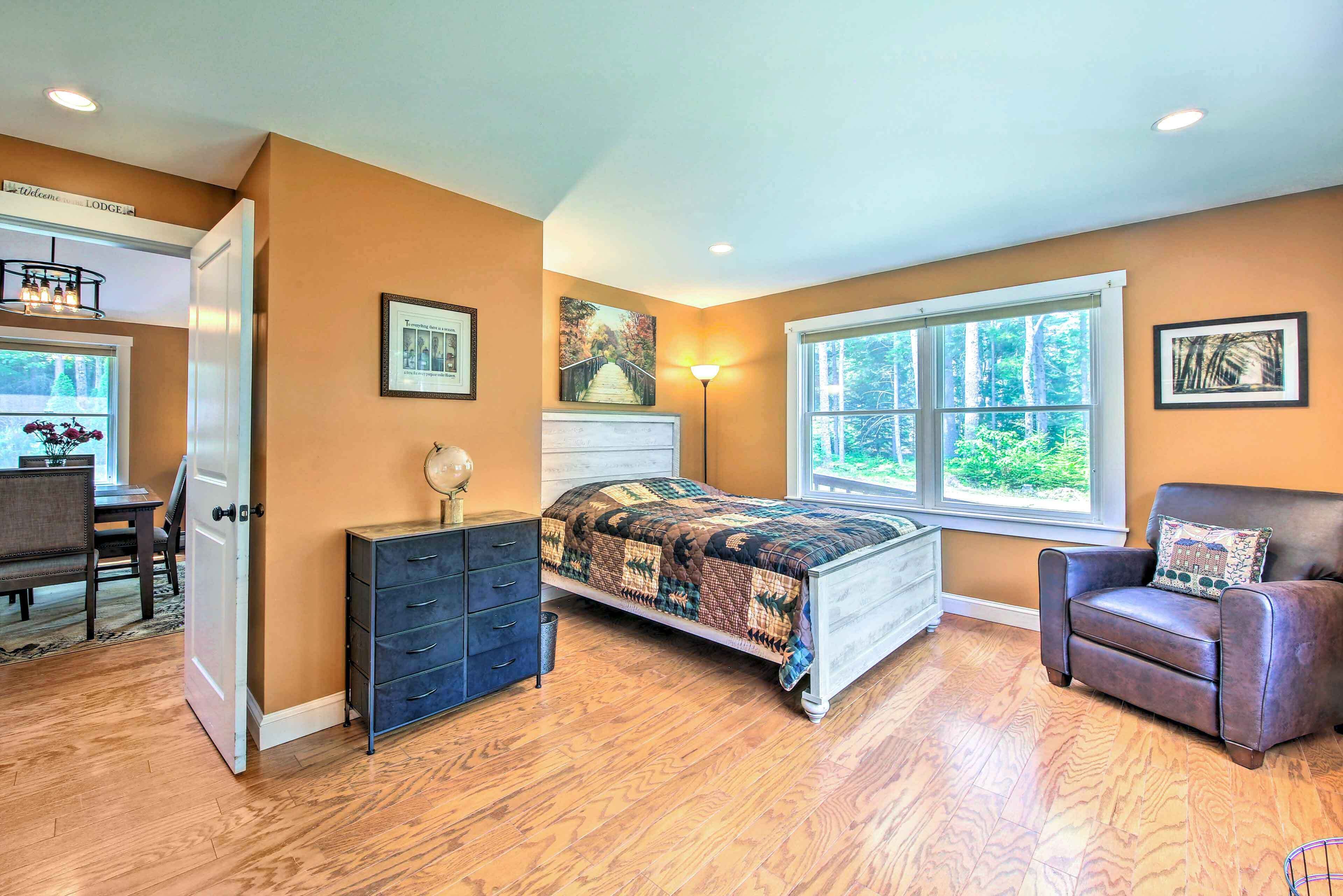 1 bedroom, iron/ironing board, Internet, bed sheets