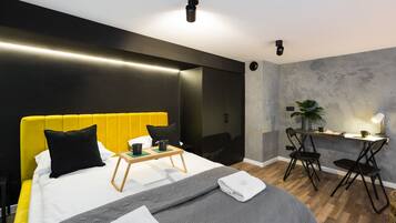 Apartment, 2 Bedrooms, Kitchen | 2 bedrooms, bed sheets