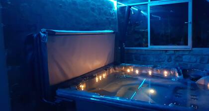 Gßte clos et spacieux, chambres climatisées, SPA, Garage fermé, Plages 5km maxi