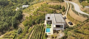 Villa with pool in the Douro Valley