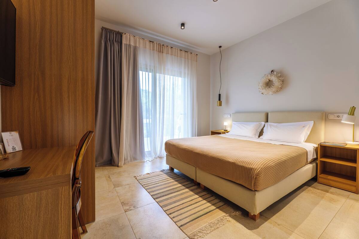 Superior Double or Twin Room, Garden View