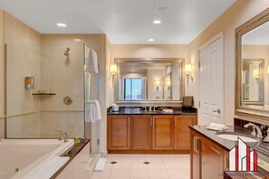 Shower, hair dryer, towels, soap - MGM Signature-29-602 1Br 2Ba Balcony Jacuzzi Suite (Las Vegas)