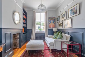 베이직 하우스, 침대(여러 개) | 2 개의 침실, 침대 시트