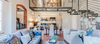 Casa Lucky, Romantic Modern 3 bedrooms Penthouse inside the Walls of Lucca