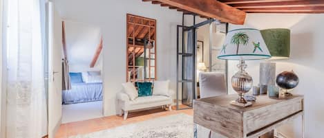 3 bedrooms, iron/ironing board