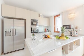 Fridge, microwave, oven, dishwasher