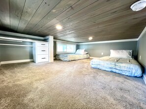 2 عدّة غرف نوم وواي فاي وملاءات أسرّة