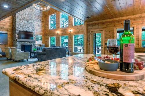 Playin' Hooky; In the Heart of Hochatown
5KG Beds, 7B, Sleeps 18, 4500gm Arcade