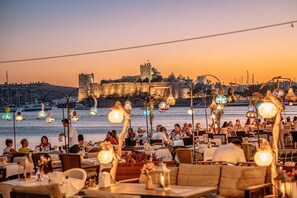 مطعم