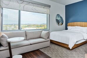 Pillow-top beds, desk, laptop workspace, free cots/infant beds - Element by Marriott Chattanooga East (Chattanooga)
