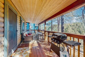 Property grounds - Cabin with grill, outdoor dining, & fireplace - drive minutes to hiking (Flagstaff)