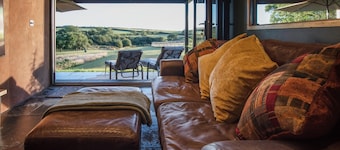 Tawny Lodge - Luxurious 1 Bedroom - Blossom Farm