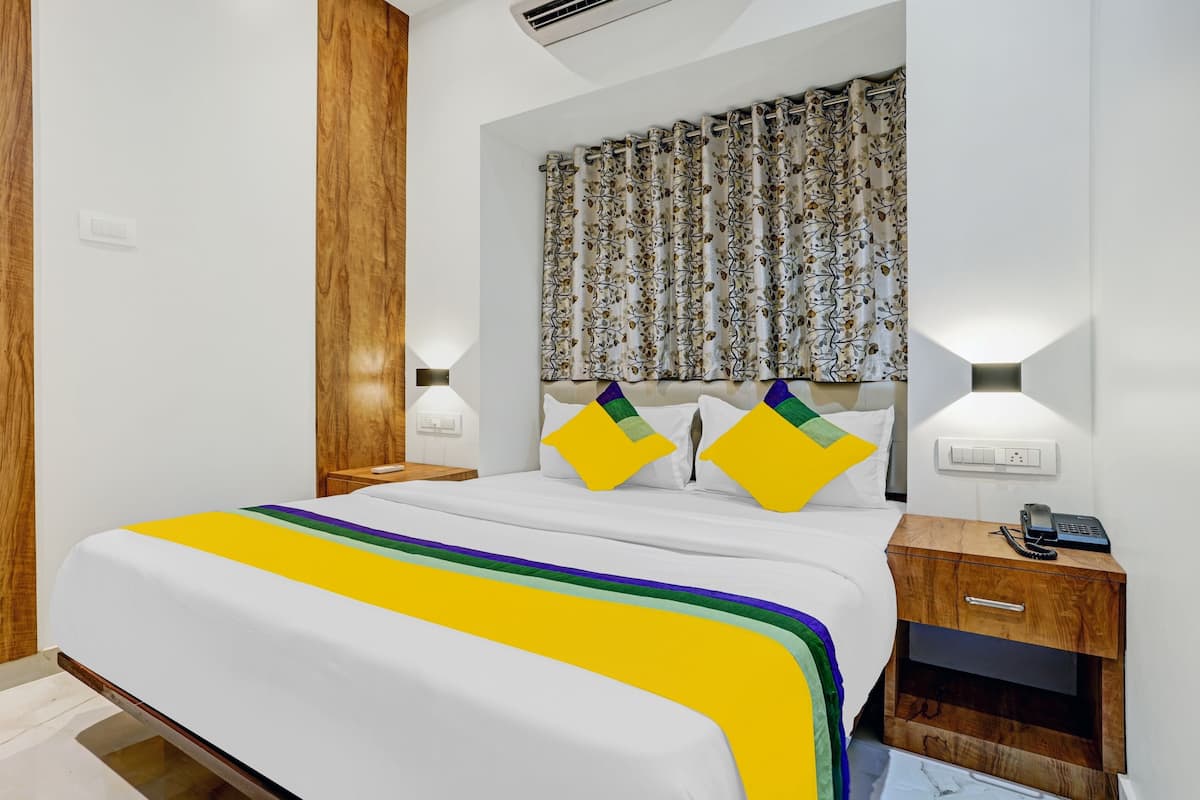 Economy Room
