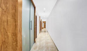 Lobby - Itsy Hotels Heraa International (Mumbai)