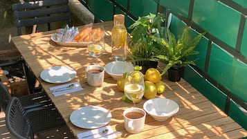 Apartment, 1 Bedroom, Kitchen | Terrace/patio