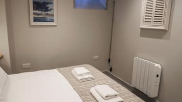 Cottage | 1 bedroom, individually decorated, individually furnished, free WiFi