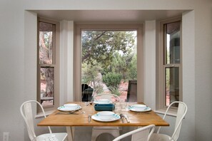 Dining - Magical Cottage: Hot Tub, VIEWS, Nature All Around (Sedona)