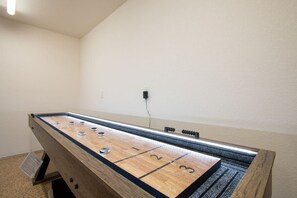 Games room - Magical Cottage: Hot Tub, VIEWS, Nature All Around (Sedona)