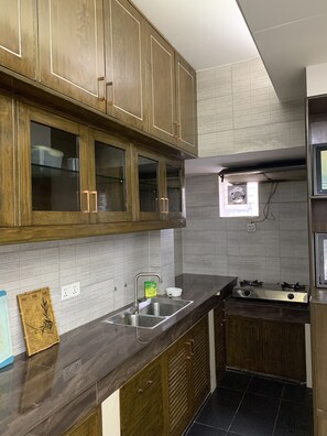 Apartment, Multiple Beds | Private kitchen | Fridge, oven, stovetop, electric kettle - Captivating 2-bed Apartment in Dhaka (Dhaka)