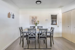 Dining - Cozy 3 bed 2 baths in middle Glendale (Phoenix)
