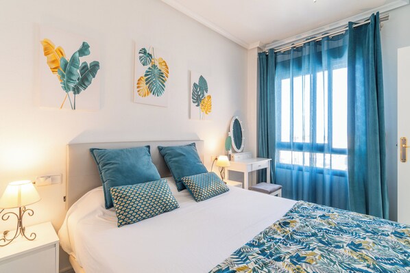 2 bedrooms, in-room safe, iron/ironing board, free WiFi