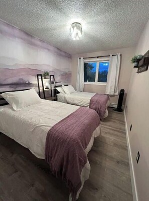 3 Schlafzimmer, Schreibtisch, WLAN, Bettwäsche