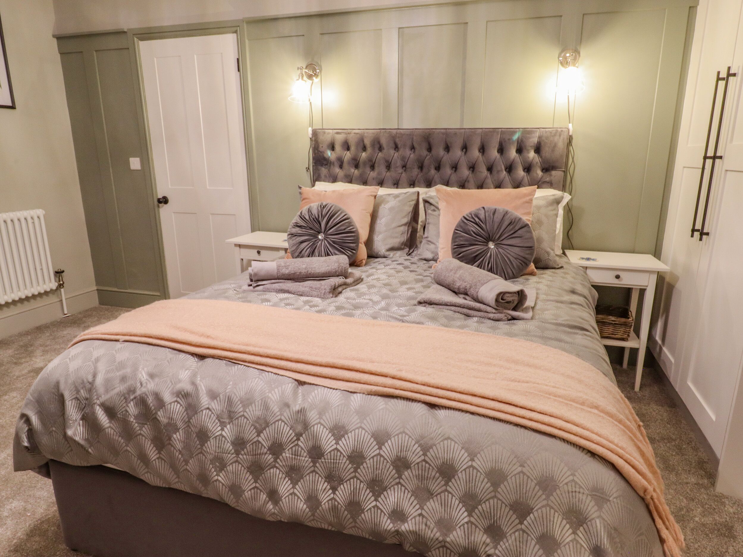 Cottage | 2 bedrooms, individually decorated, individually furnished, free WiFi