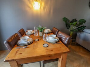 Casa de campo | Cocina privada | Frigorífico, lavavajillas, hervidor eléctrico y tostadora