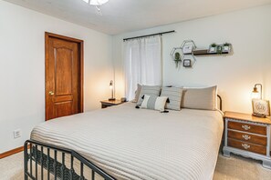 4 Schlafzimmer, Bügeleisen/Bügelbrett, Internetzugang, Bettwäsche