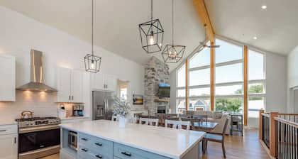 Luxury Lake Escape  w/Lake Access & Indoor Pool