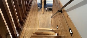 HIKING dog friendly HOT TUB & FIREPIT peaceful farmhouse cabin ATV UTV TRAILS